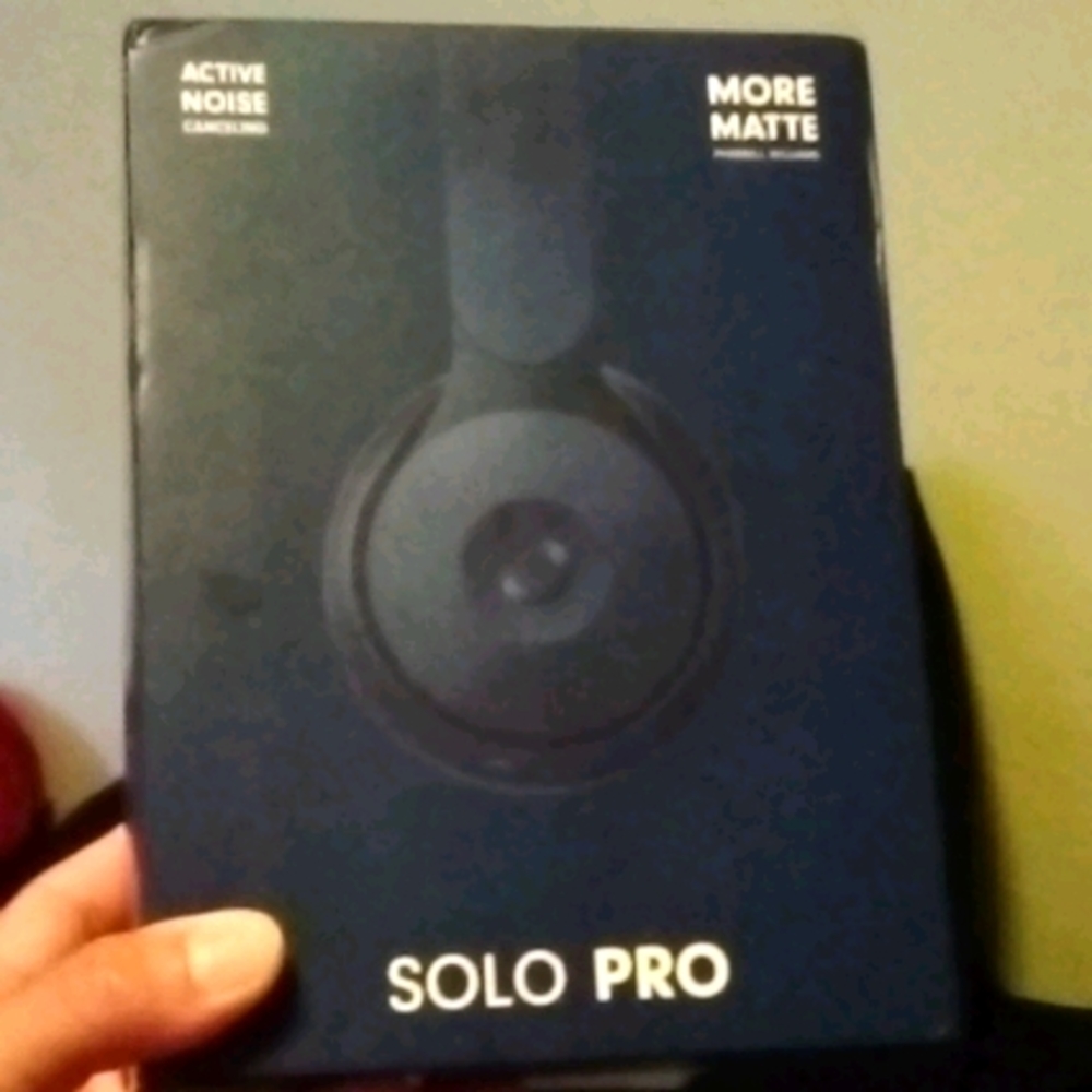 Beats Solo Pro